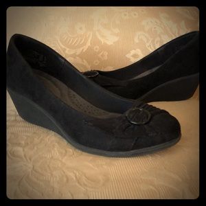 Super Comfy Black Wedges!